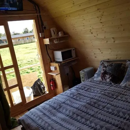 Holiday home Lovely Glamping Dream Pod In Cornwall *